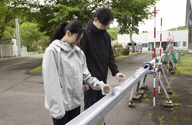 千歳川の清流と森を楽しむ ネイチャーウォークとサケマス放流体験&ガーデンカフェ