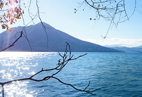 Enchanted by the sparkle of Lake Shikotsu.